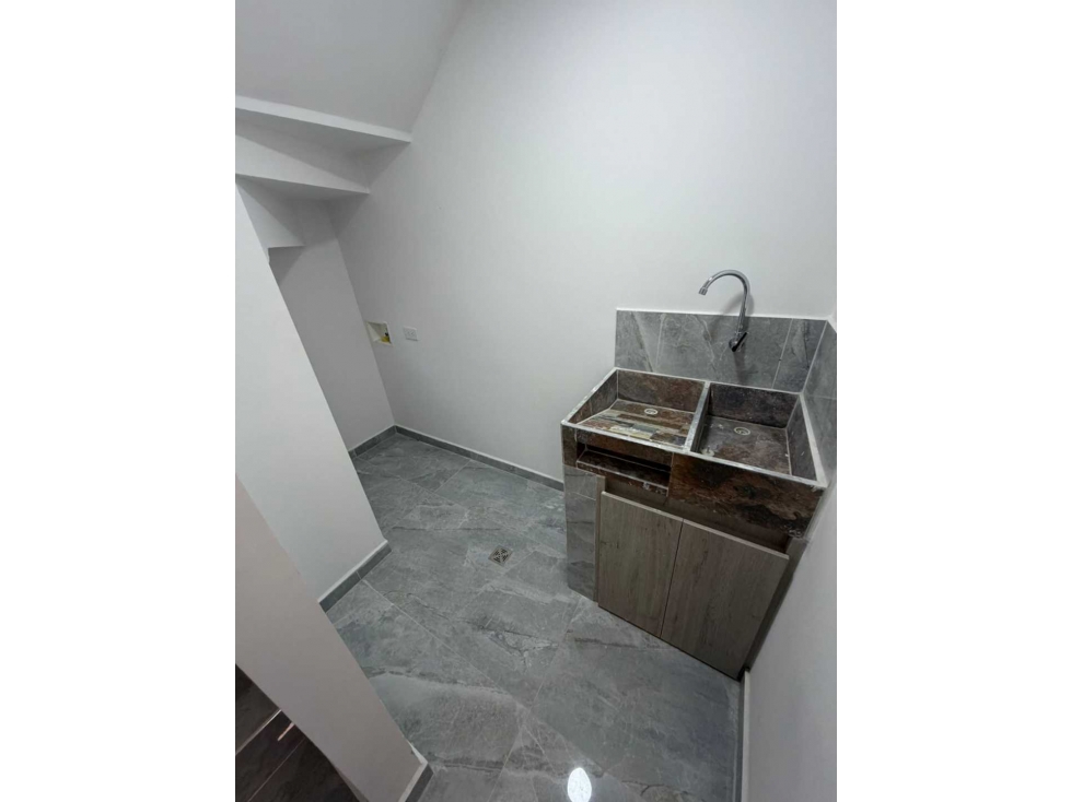 Se vende Apto en venta Duplex en Cabañitas Bello — foto 3