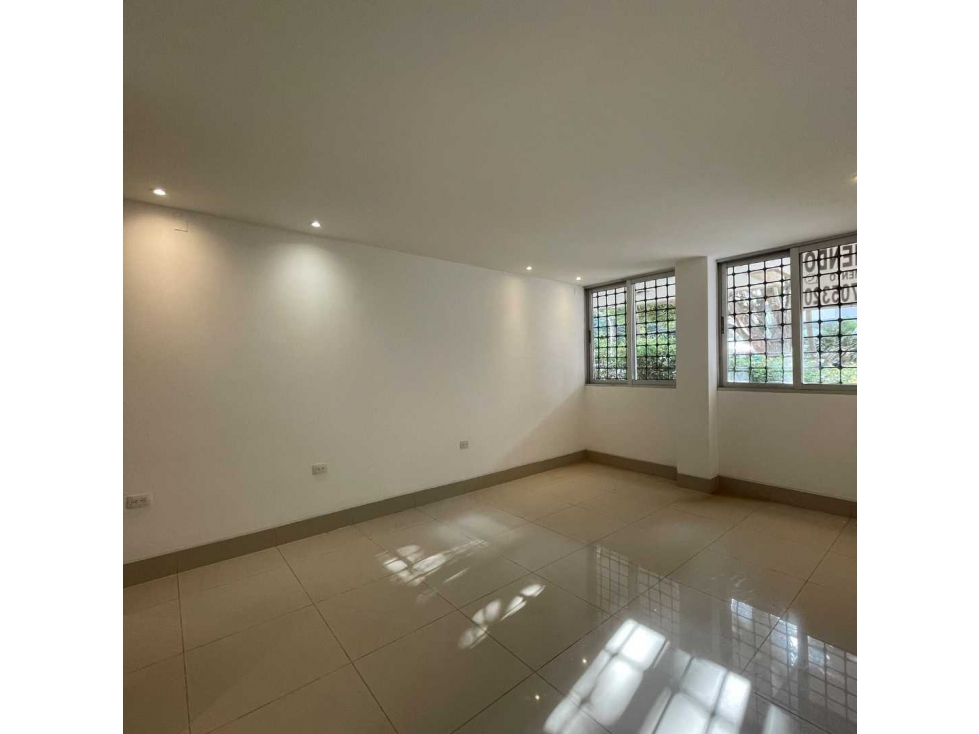 APTO EN ARRIENDO EN EL GOLF 2 HABITACIONES PRIMER PISO