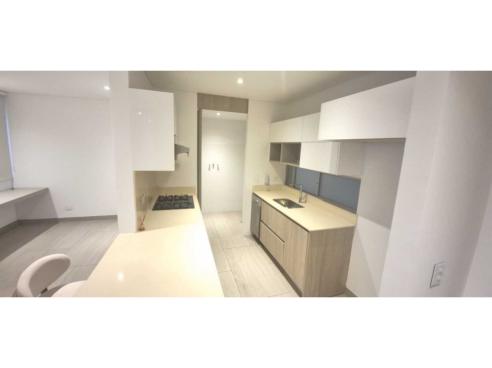 APTO EN DISTRITO 90 2 HABITACIONES 89 MTS PISO 11 LADO SOMBRA - 2