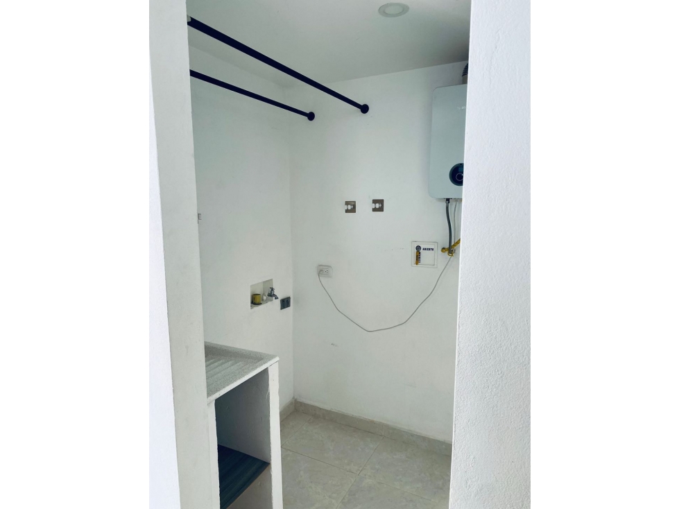 Apto en edificio con ascensor y parqueadero — foto 6