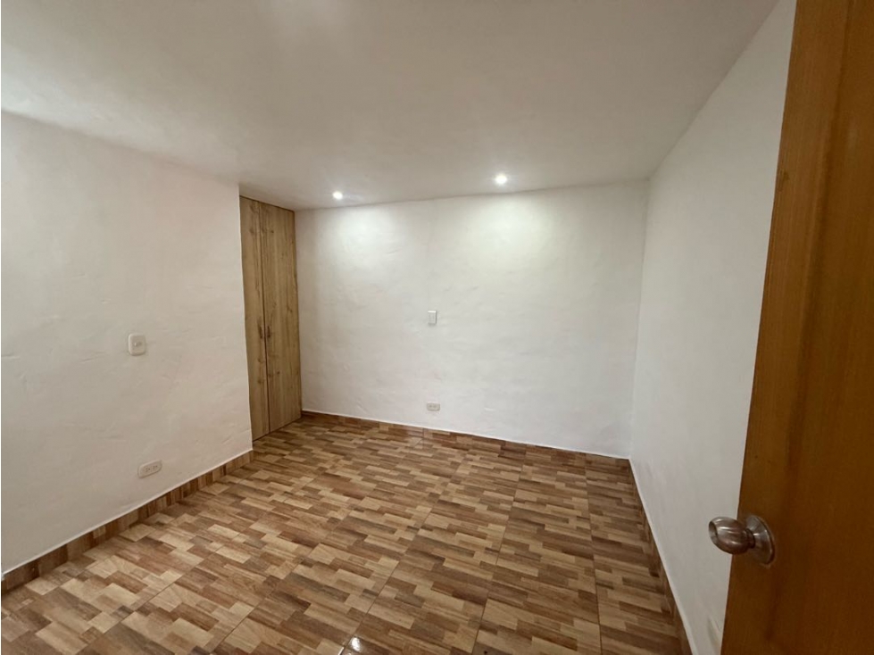 Apto en edificio sin ascendor sector campestre — foto 4