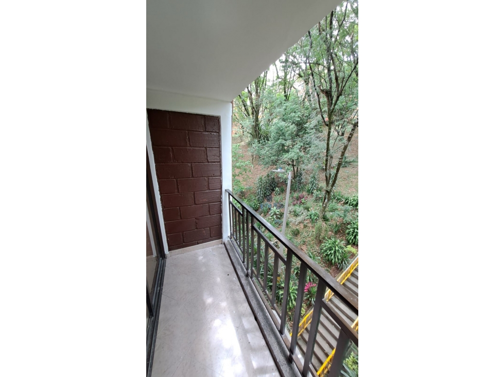 Apto en edificio sin ascensor , Medellín — foto 2