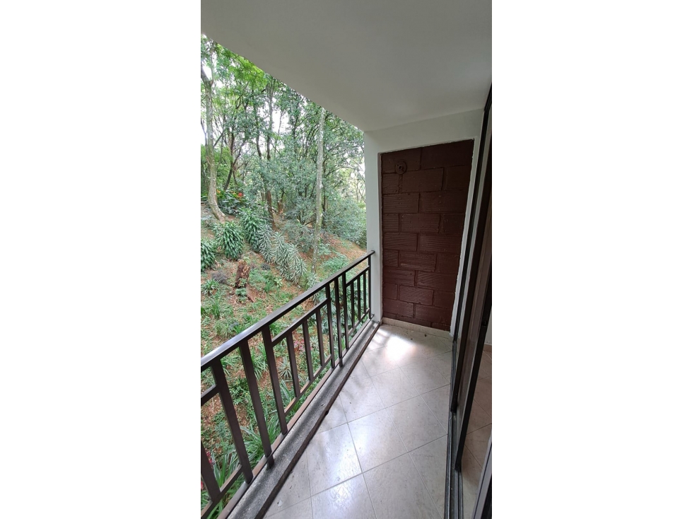 Apto en edificio sin ascensor , Medellín — foto 3