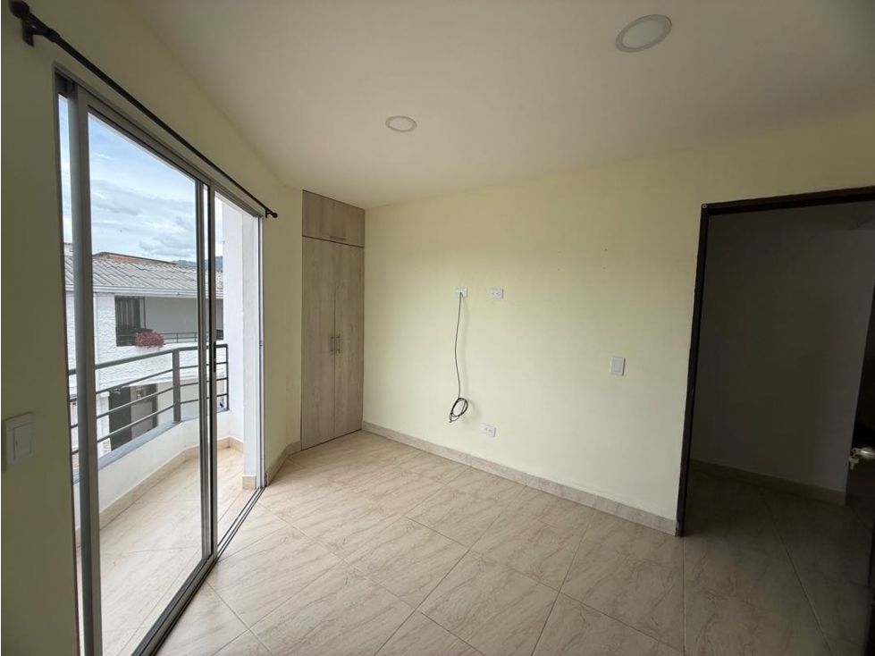 Apto en edificio sin ascensor — foto 6