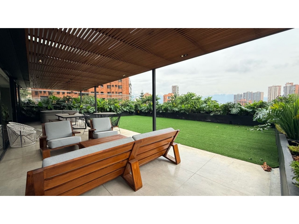 Apto en el Poblado Sector San Lucas 140m2+160 terraza con Jaccuzy — foto 2