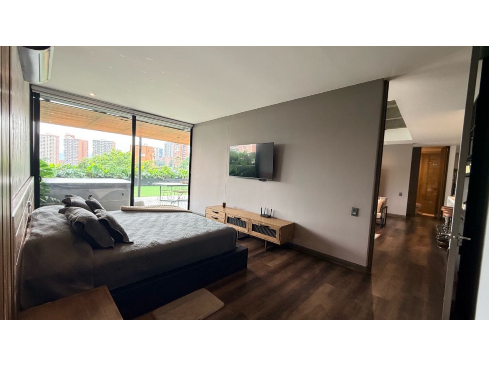 Apto en el Poblado Sector San Lucas 140m2+160 terraza con Jaccuzy — foto 6