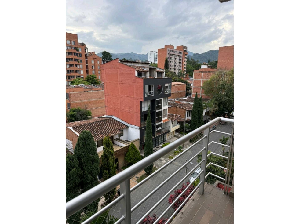 APTO EN EXCELENTE ZONA DE LAURELES. — foto 4
