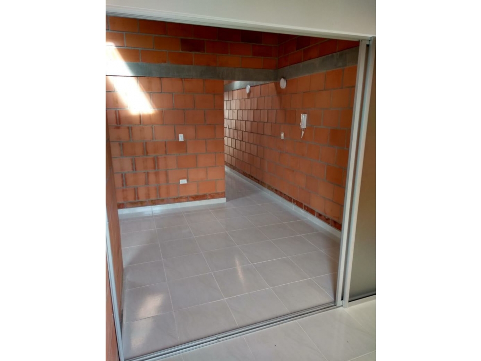 Apto en quinto piso sin ascensor — foto 2