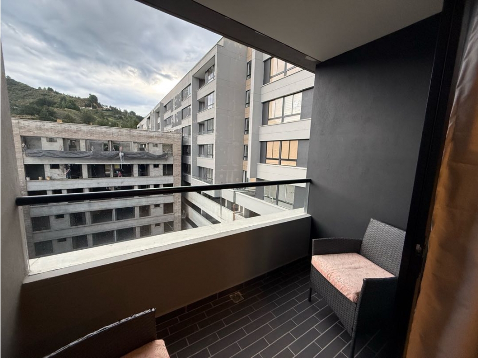 Apto en Urbanización cerrada con ascensor — foto 5