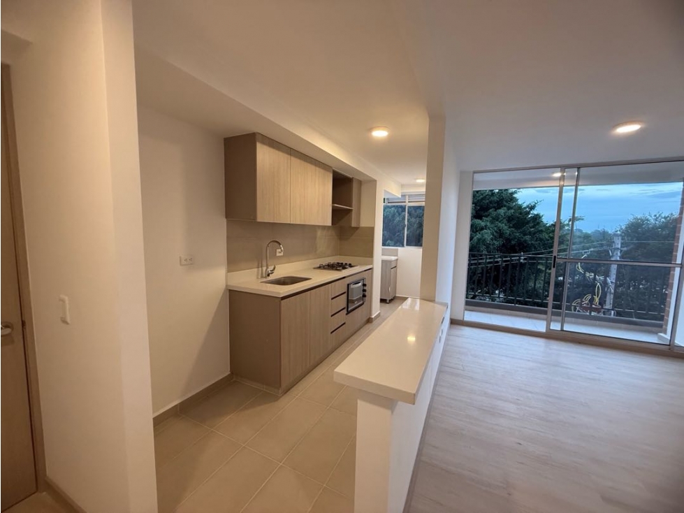 Apto en Urbanización cerrada Rionegro — foto 2