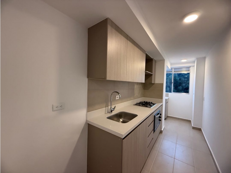 Apto en Urbanización cerrada Rionegro — foto 3