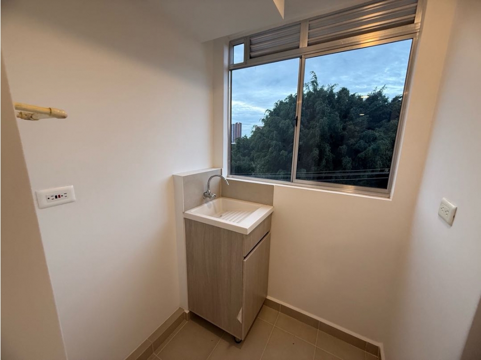 Apto en Urbanización cerrada Rionegro — foto 4