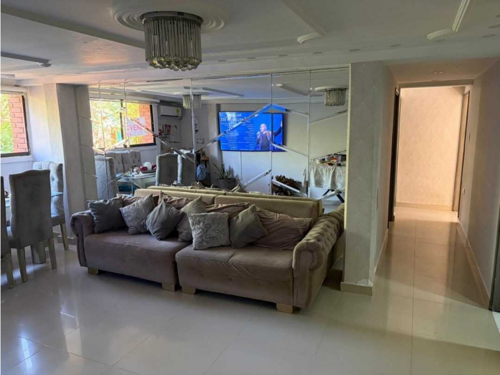 APTO EN VENTA 95 MTS VILLACAROLINA PISO 3 ESCALERAS