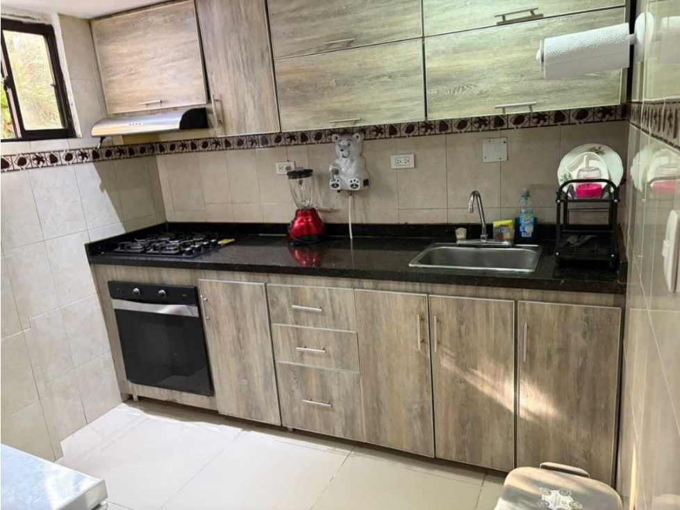 APTO EN VENTA 95 MTS VILLACAROLINA PISO 3 ESCALERAS — foto 3