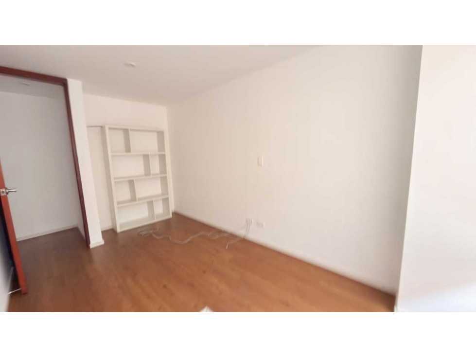 APTO EN VENTA BELLA SUIZA TRIPLEX, 3 HABITACIONES, ESTUDIO, 2 PARQU — foto 4