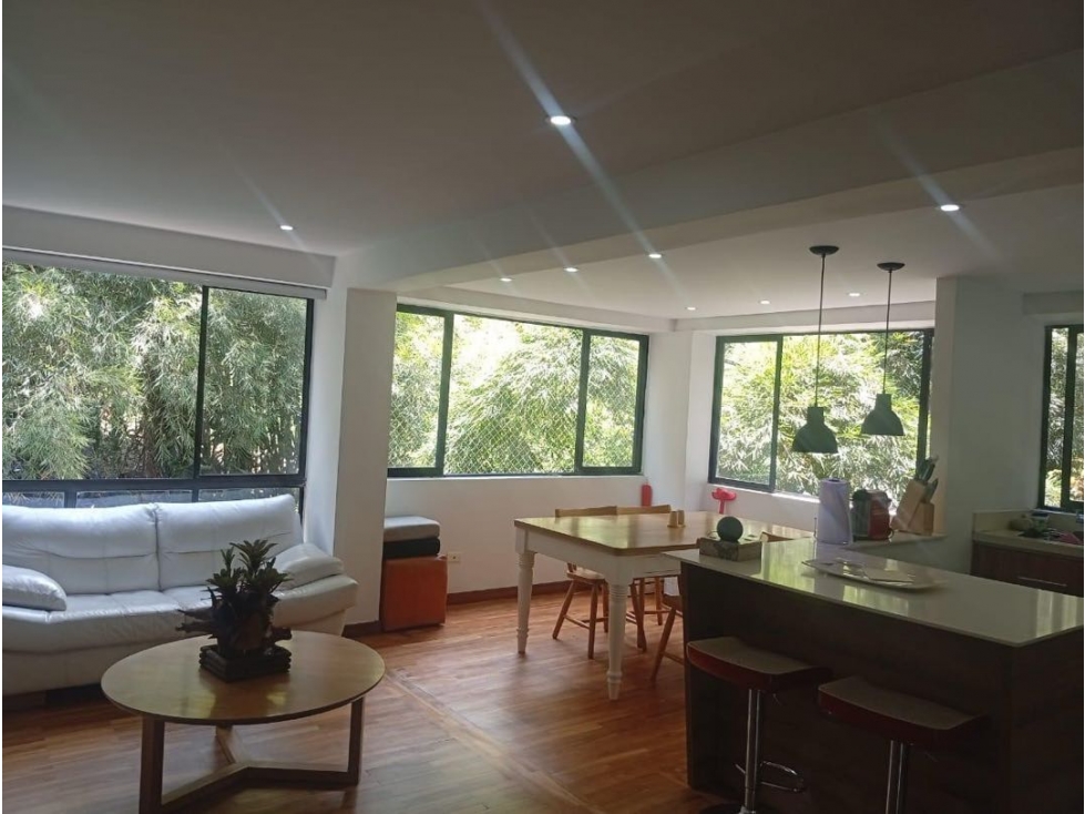 HERMOSO APTO/DUPLEX. TRANQUILIDAD ABSOLUTA.