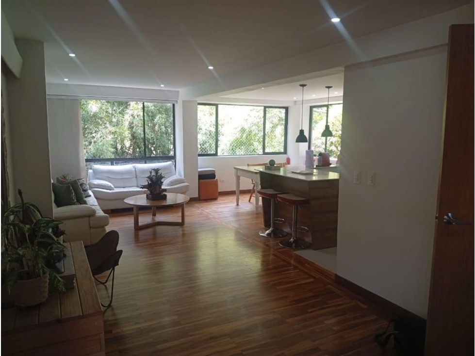 HERMOSO APTO/DUPLEX. TRANQUILIDAD ABSOLUTA. — foto 3