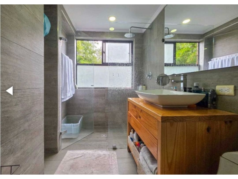 HERMOSO APTO/DUPLEX. TRANQUILIDAD ABSOLUTA. — foto 2