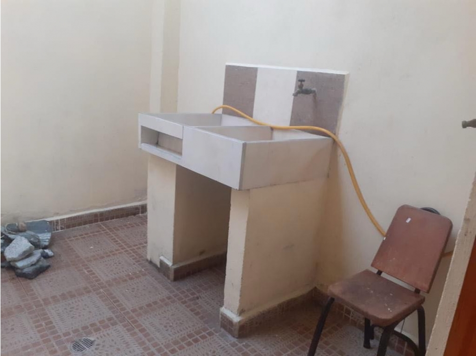 Apto esquinero en primer piso — foto 4