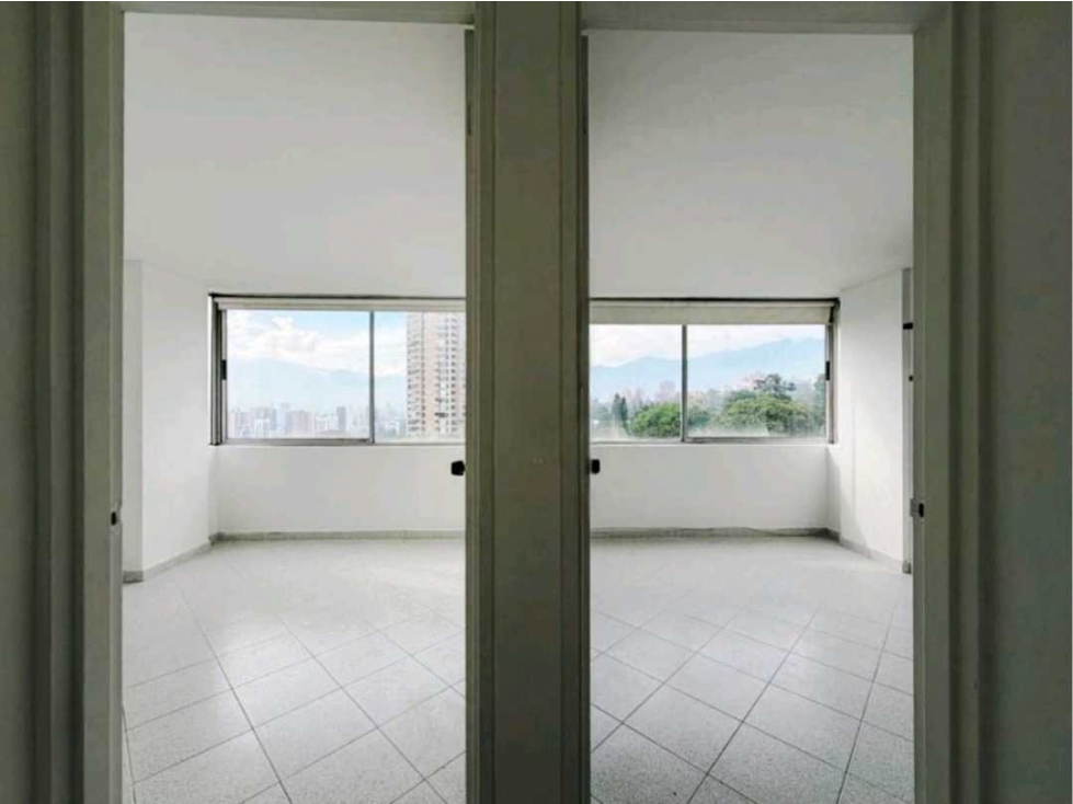 APTO IDEAL PARA REFORMAR EN EL POBLADO CERCA AL CC CONERCIAL STA FE — foto 6