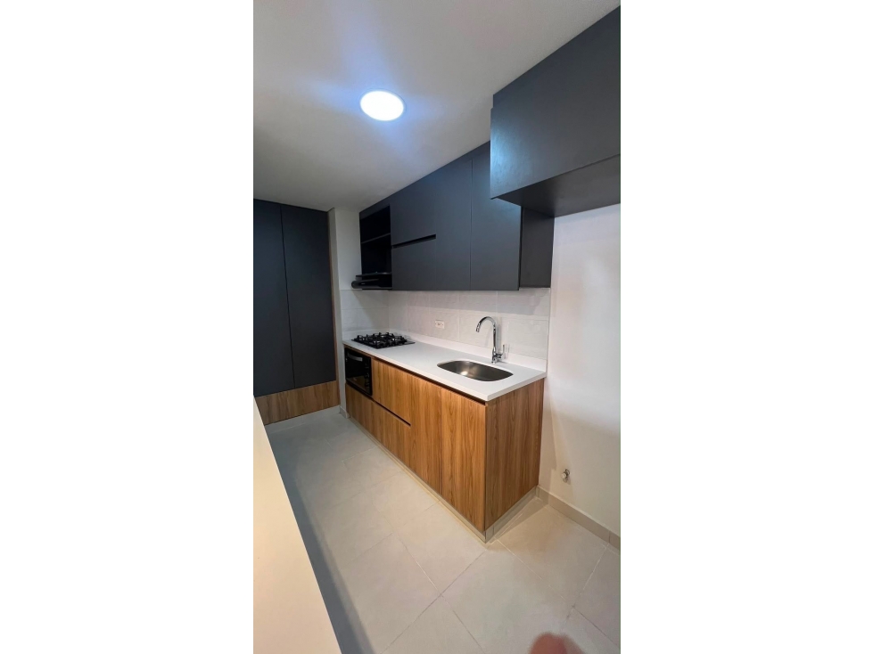 Apto remodelado con terraza privada en La Estrella | Sector Ferreria — foto 2