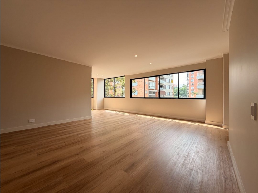 Apto remodelado en venta | Poblado Alejandría (Edificio 37 años) — foto 2