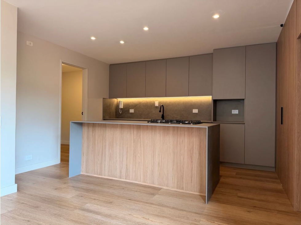 Apto remodelado en venta | Poblado Alejandría (Edificio 37 años) — foto 5