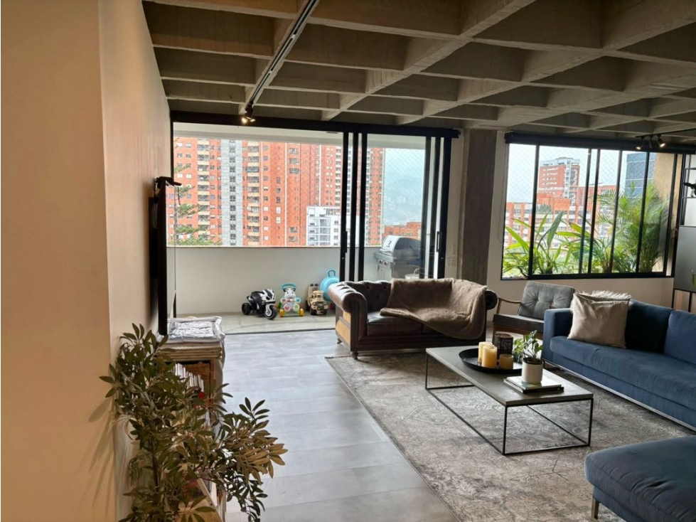 Vendo Apartamento Poblado sector Campestre, 3 alcobas remodelado — foto 5