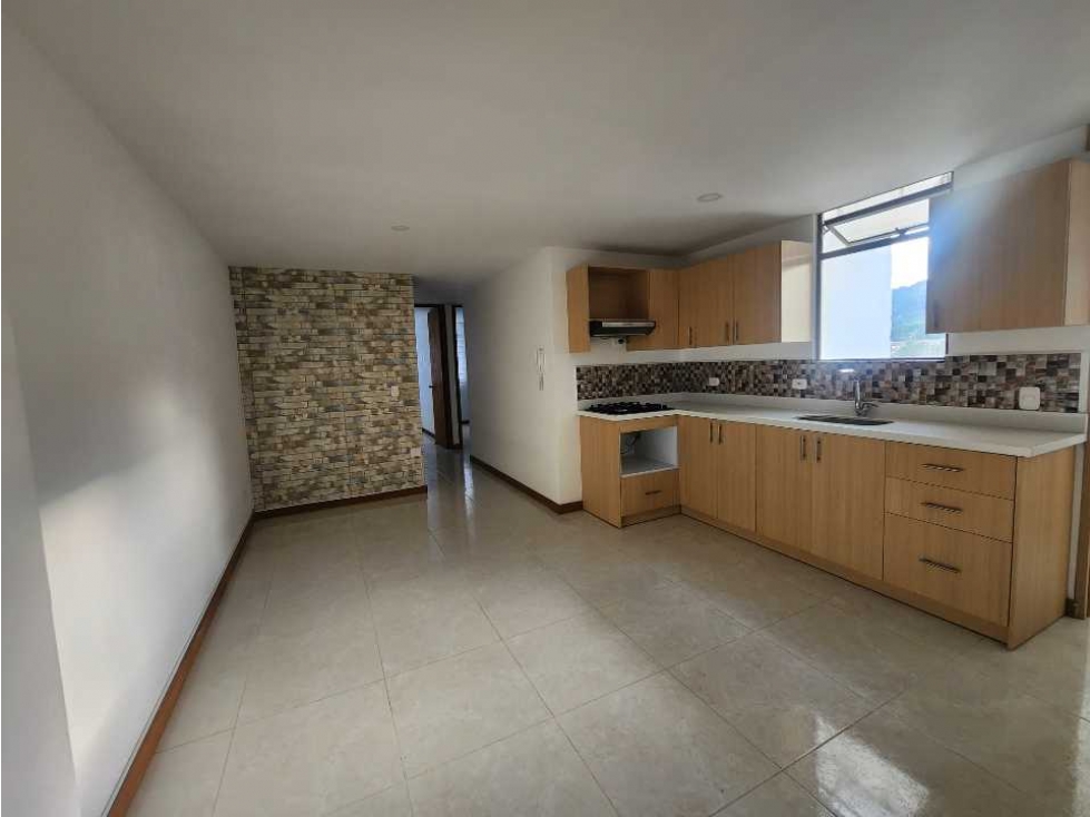 Apto a la venta con ascensor sin vigilancia — foto 4