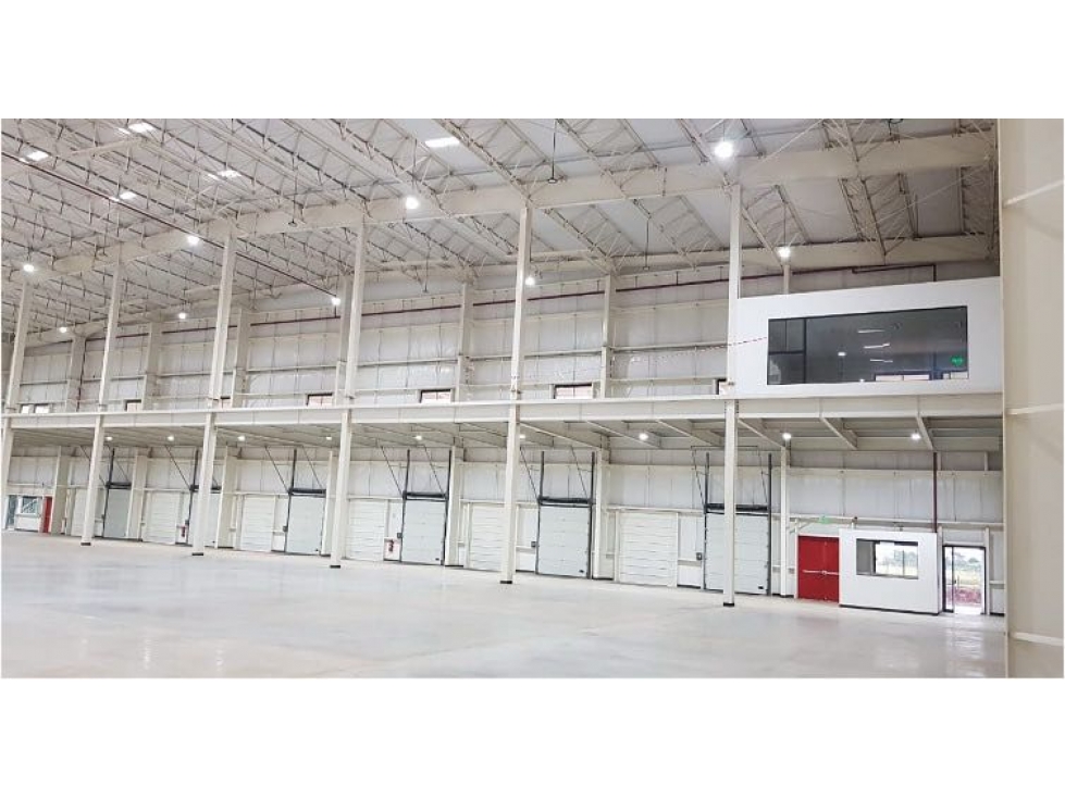 AQUILO NAVE LOGISTICA DE 7.000 m2 EN LIMPIO - 2