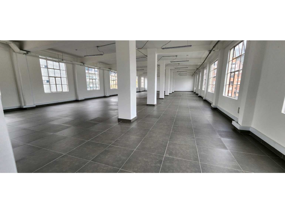 ARRIENDO OFICINA 450M2 Techos Altos + Red Incendio CHAPINERO — foto 5