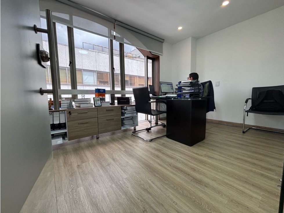 VENTA OFICINA (RENTANDO) 195m2 + 6 GARAJES EXTERIOR EL NOGAL — foto 6