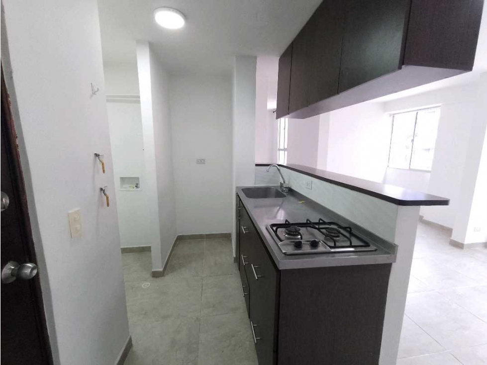 EN VENTA APARTAESTUDIO EN VENTAS EN BOSTON, MEDELLIN PISO 4 - 2