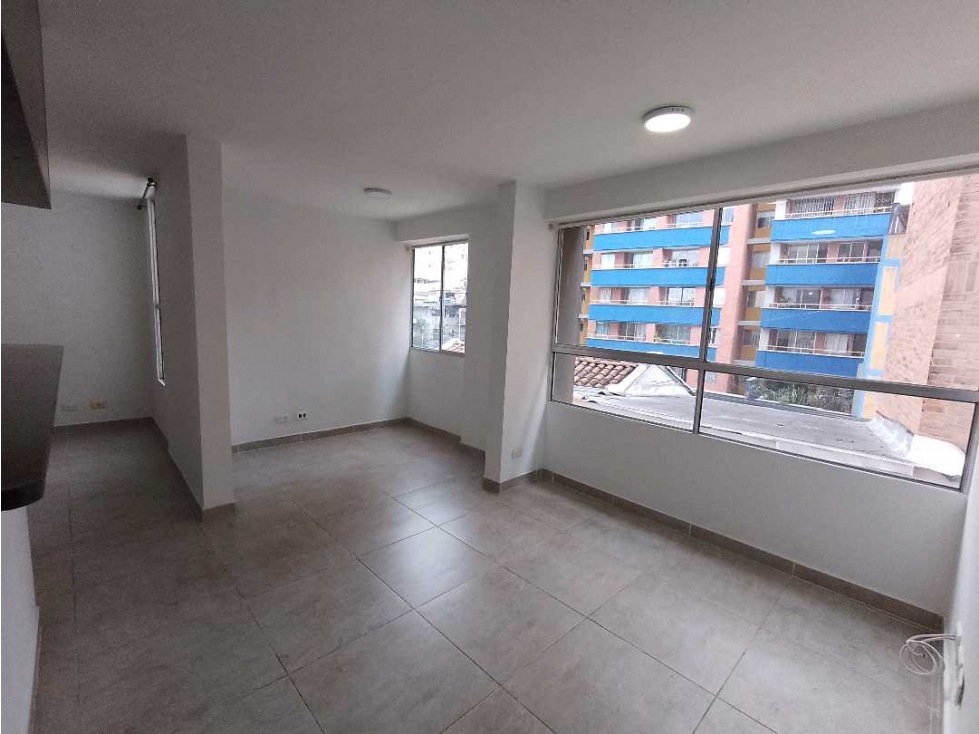 EN VENTA APARTAESTUDIO EN VENTAS EN BOSTON, MEDELLIN PISO 4 - 4