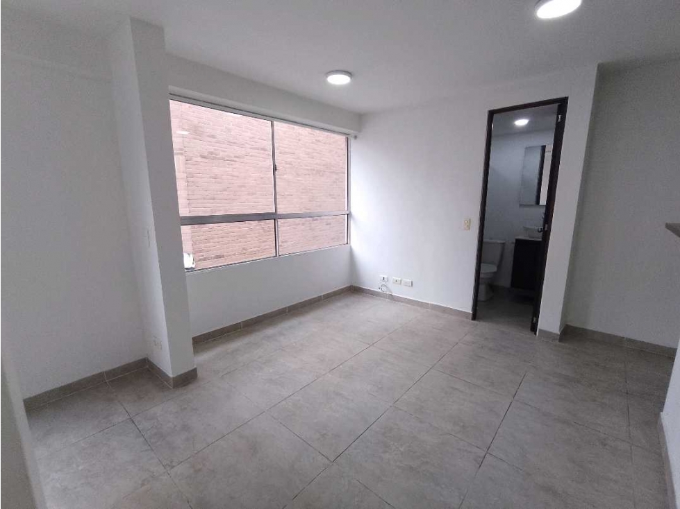 EN VENTA APARTAESTUDIO EN VENTAS EN BOSTON, MEDELLIN PISO 4 - 6