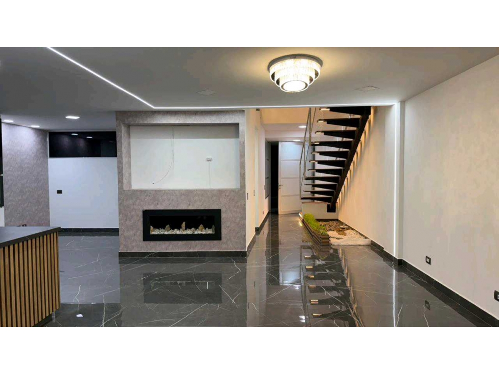 Arriendo Casa Loma del Esmeraldal Envigado