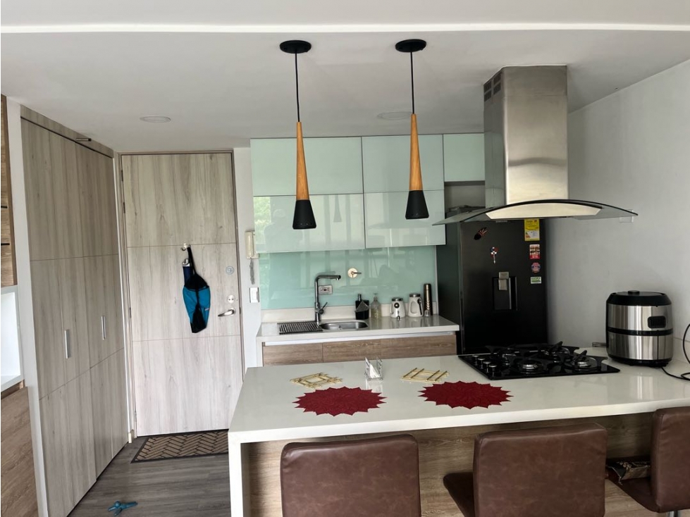 Arrienda Apartaestudio Amoblado Loma De Los Bernal Medellín Antioquia — foto 2