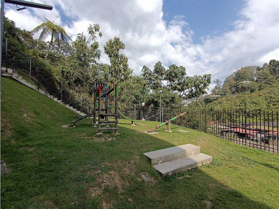Arrienda Apartamento Amoblado 3 alcobas La Carola Manizales — foto 3