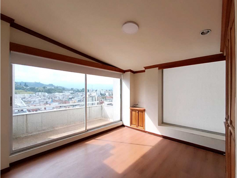 Venta Apartamento Duplex 4 alcobas Av Santander Camelia Manizales — foto 3