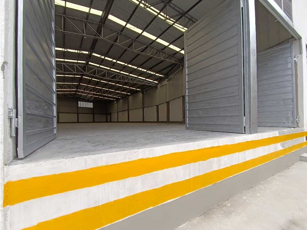 Arrienda Gran Bodega Parque Industrial Juanchito Malteria Manizales - 3