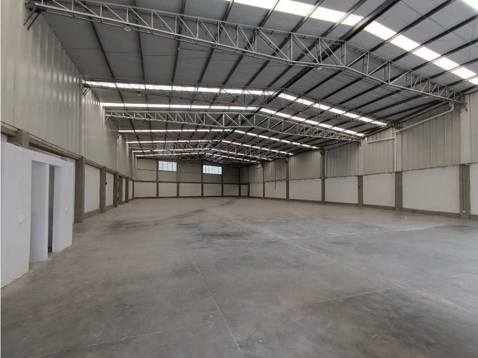 Arrienda Gran Bodega Parque Industrial Juanchito Malteria Manizales - 4