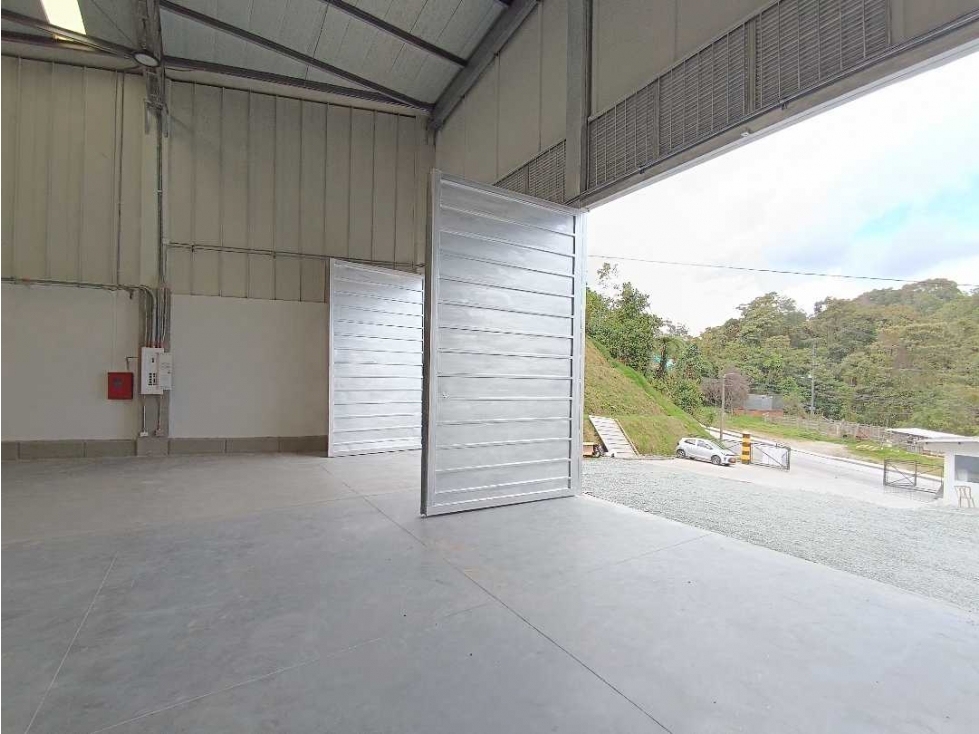 Arrienda Gran Bodega Parque Industrial Juanchito Malteria Manizales - 6