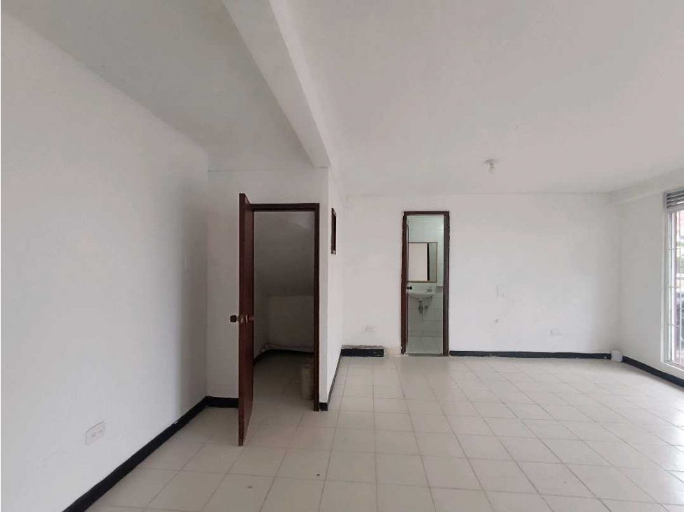 Arrienda Local Avenida Paralela Guayacanes Manizales — foto 4