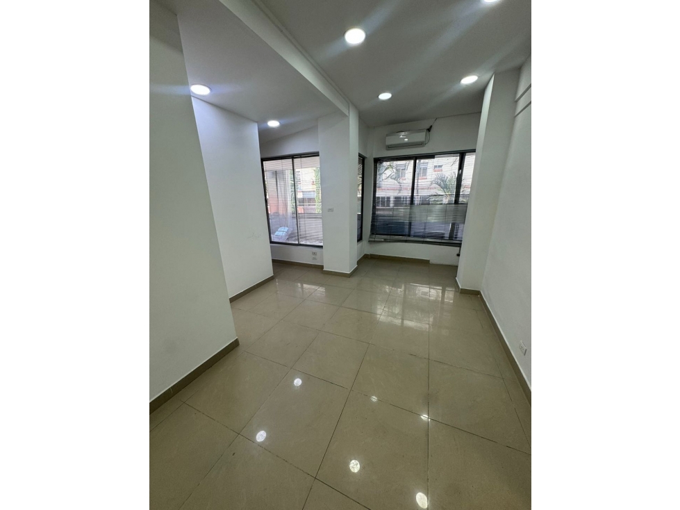 Arrienda Oficina La Castellana Medellín — foto 2