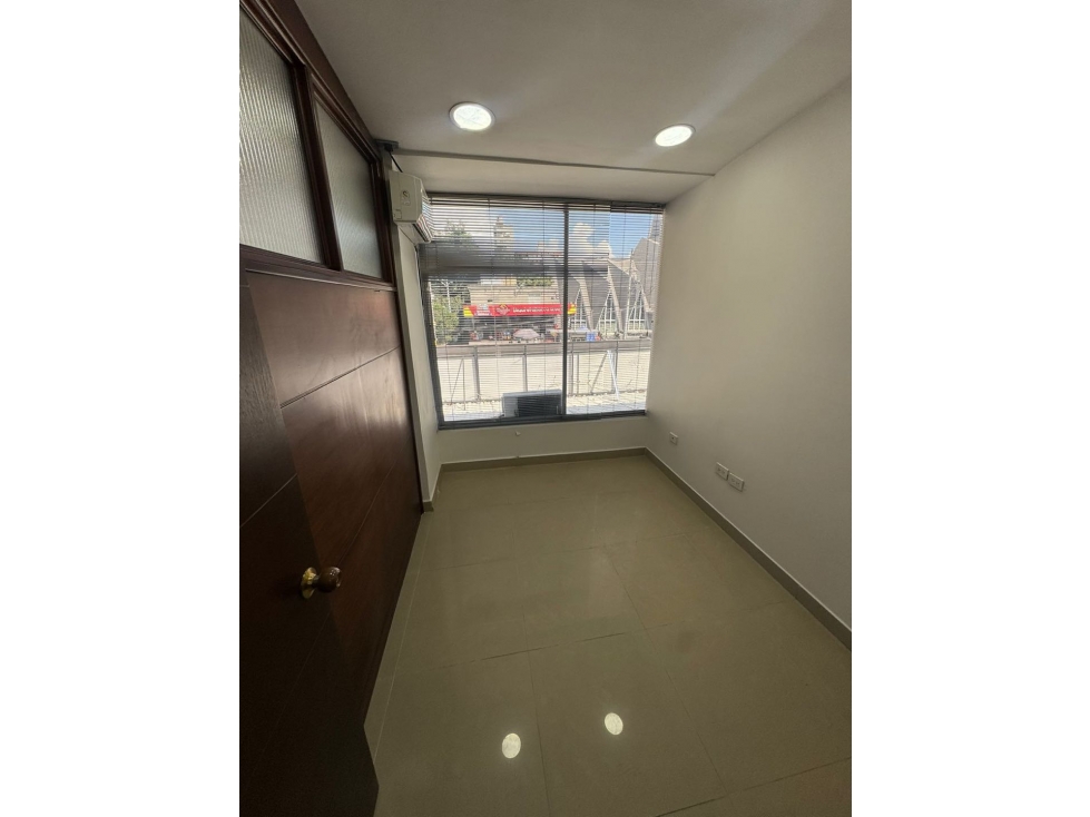 Arrienda Oficina La Castellana Medellín — foto 4