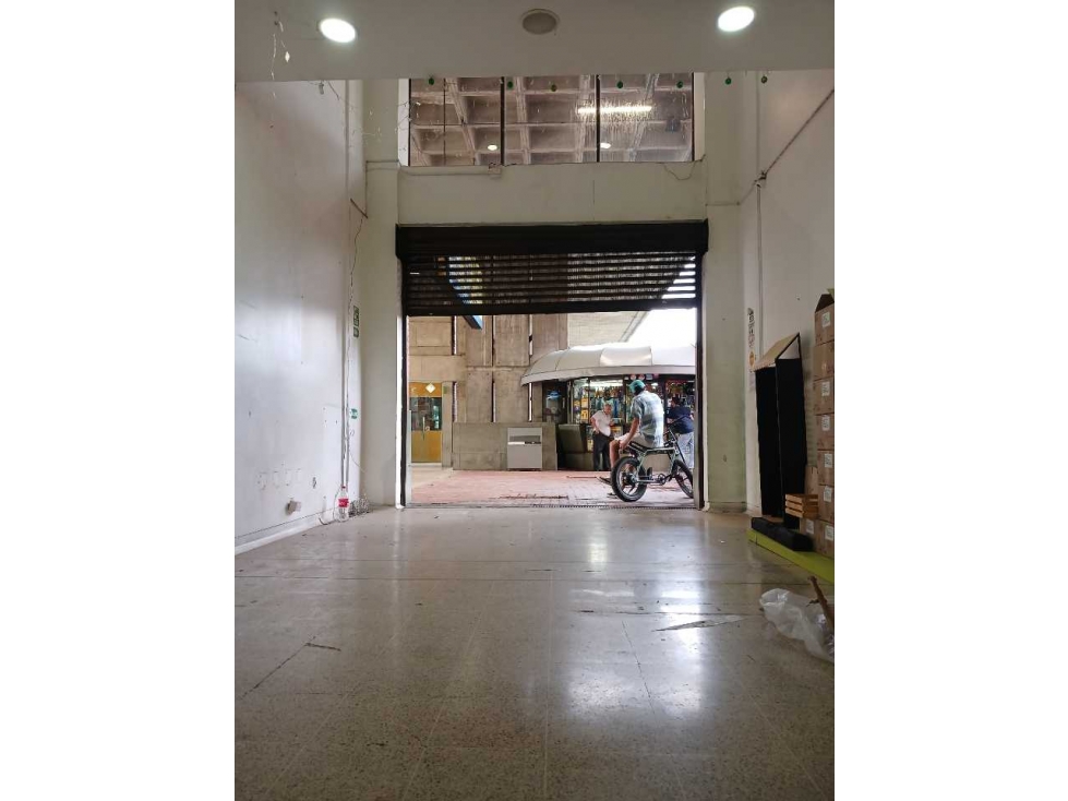 ARRIENDA Local Comercial, Terminal del Sur, Medellín 55 m2 - 1