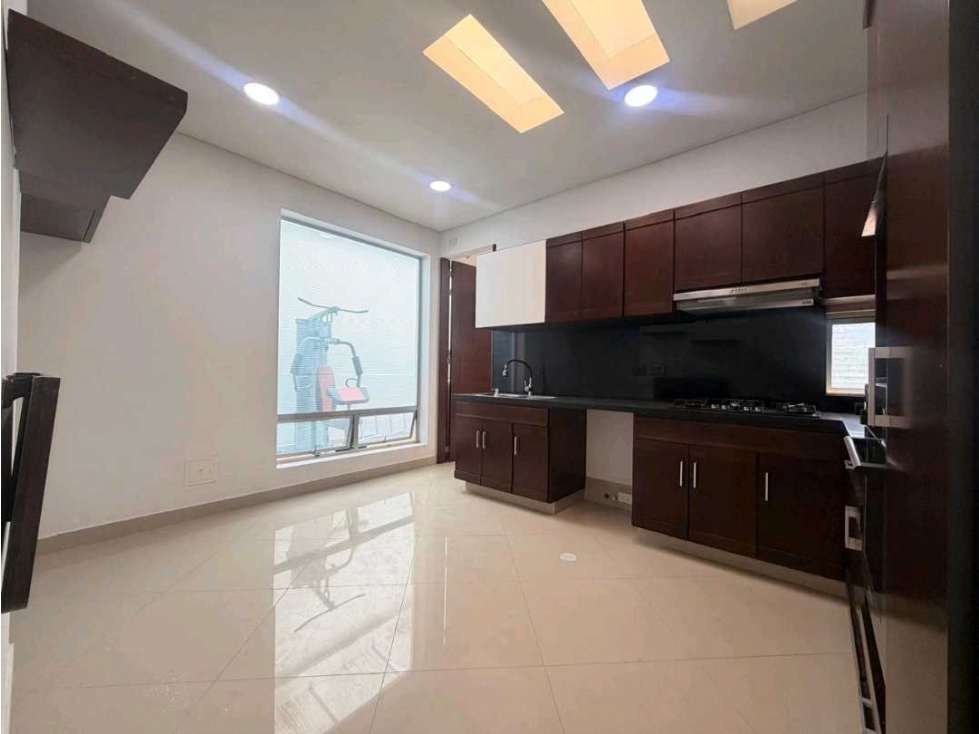 ARRIENDO CASA CAMPESTRE DE UN SOLO NIVEL EN CAJICA — foto 2