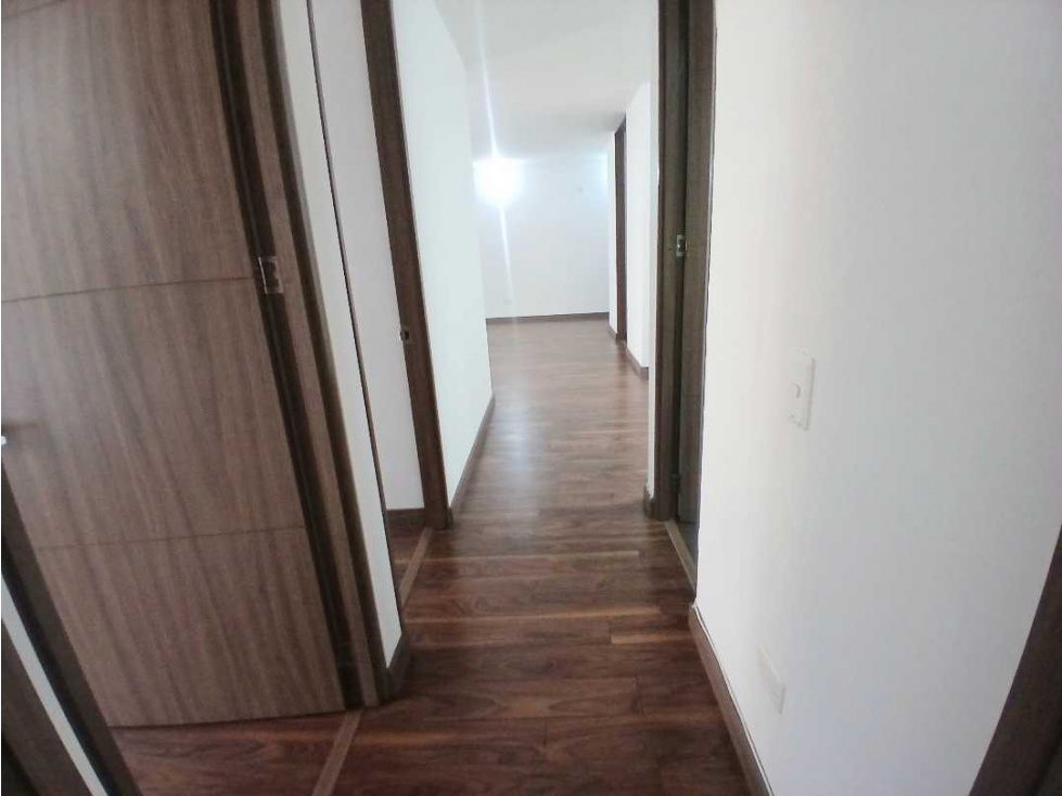ARRIENDO APARTAMENTO CON CLUB HOUSE EN LAS HUERTAS DE CAJICA — foto 3