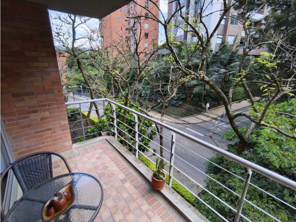 Arriendo amoblado el poblado lalinde muy cerca de provenza,parqueadero — foto 2