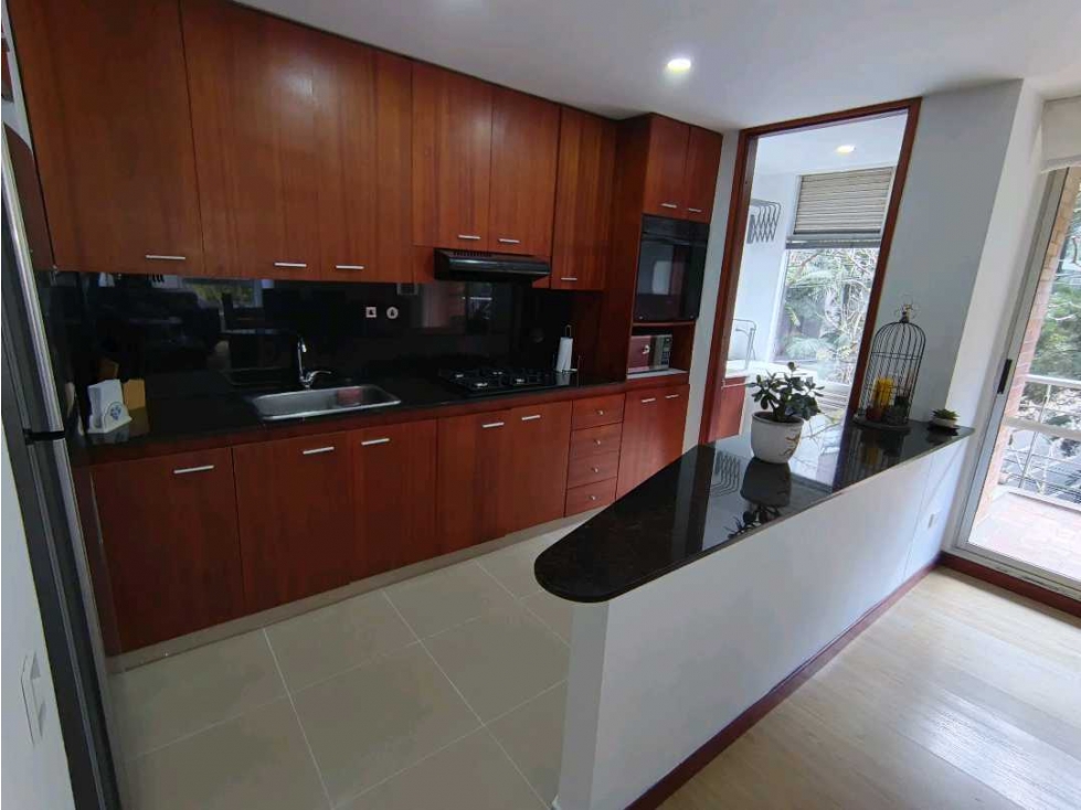 Arriendo amoblado el poblado lalinde muy cerca de provenza,parqueadero — foto 4